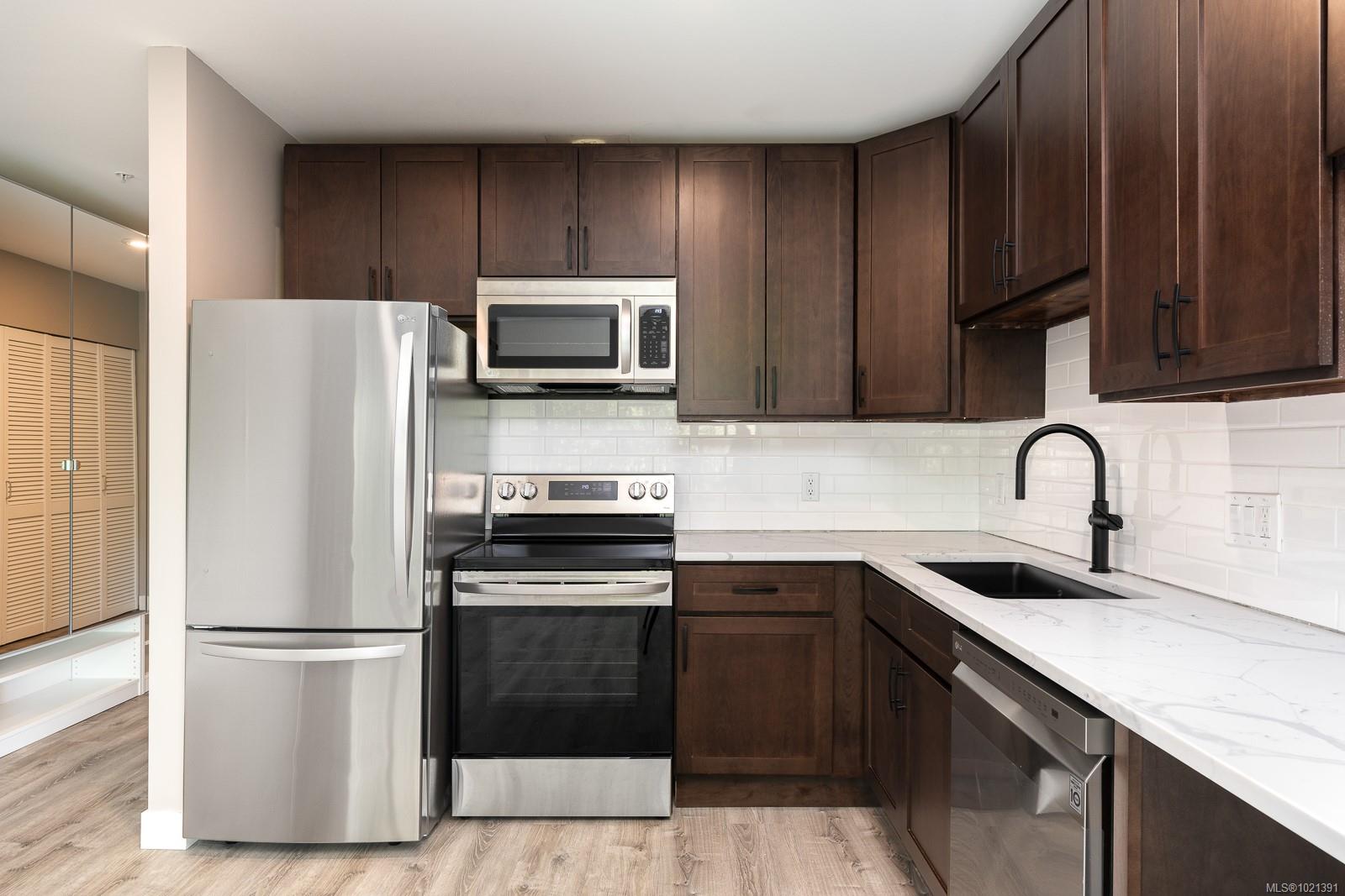 90 Regatta Landing # 417