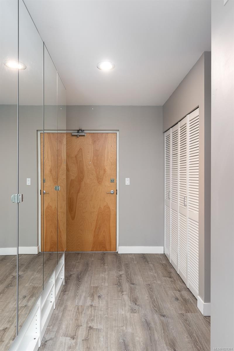 90 Regatta Landing # 417