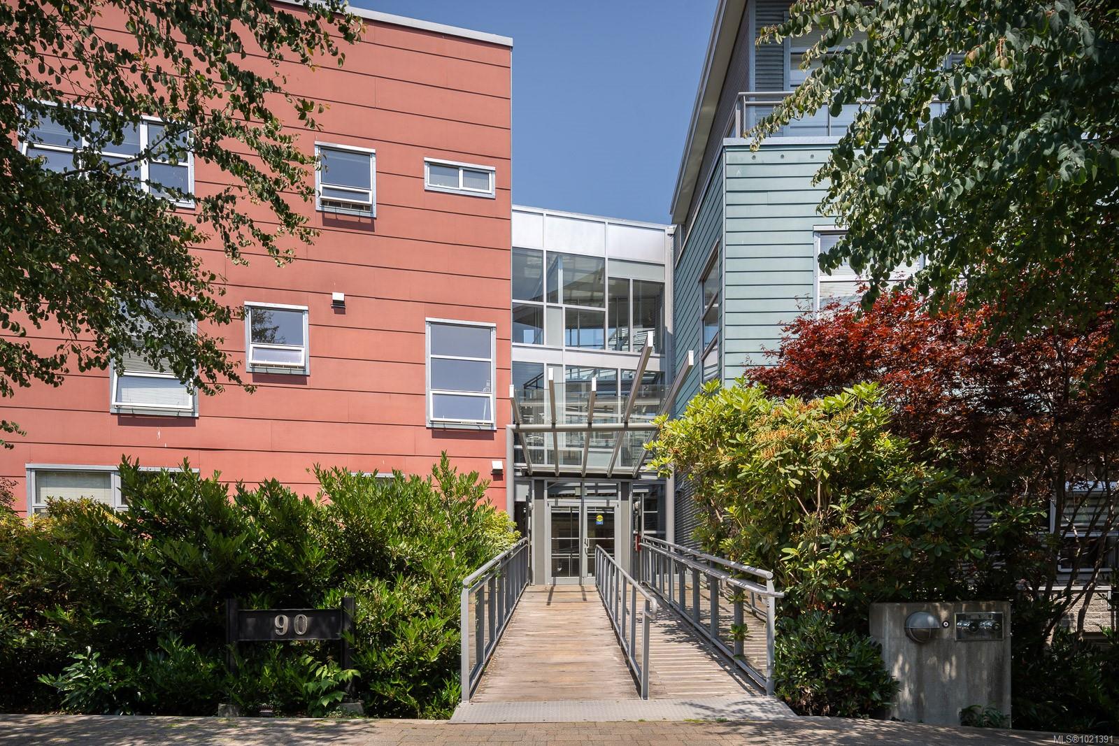 90 Regatta Landing # 417