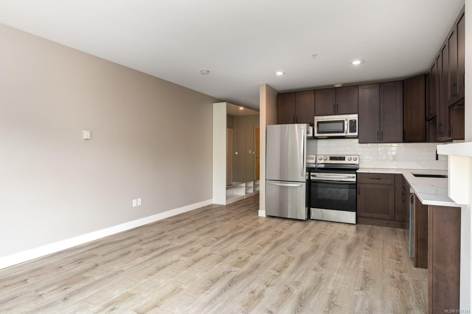 90 Regatta Landing # 417