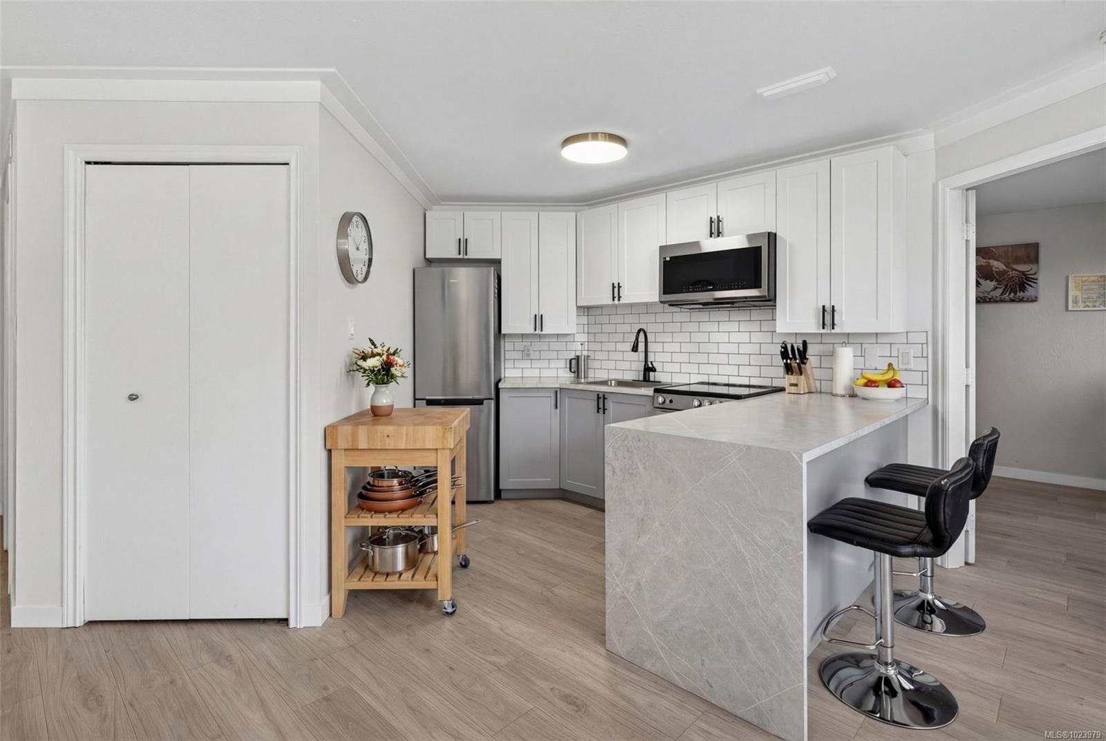 4678 Elk Lake Dr # 550B