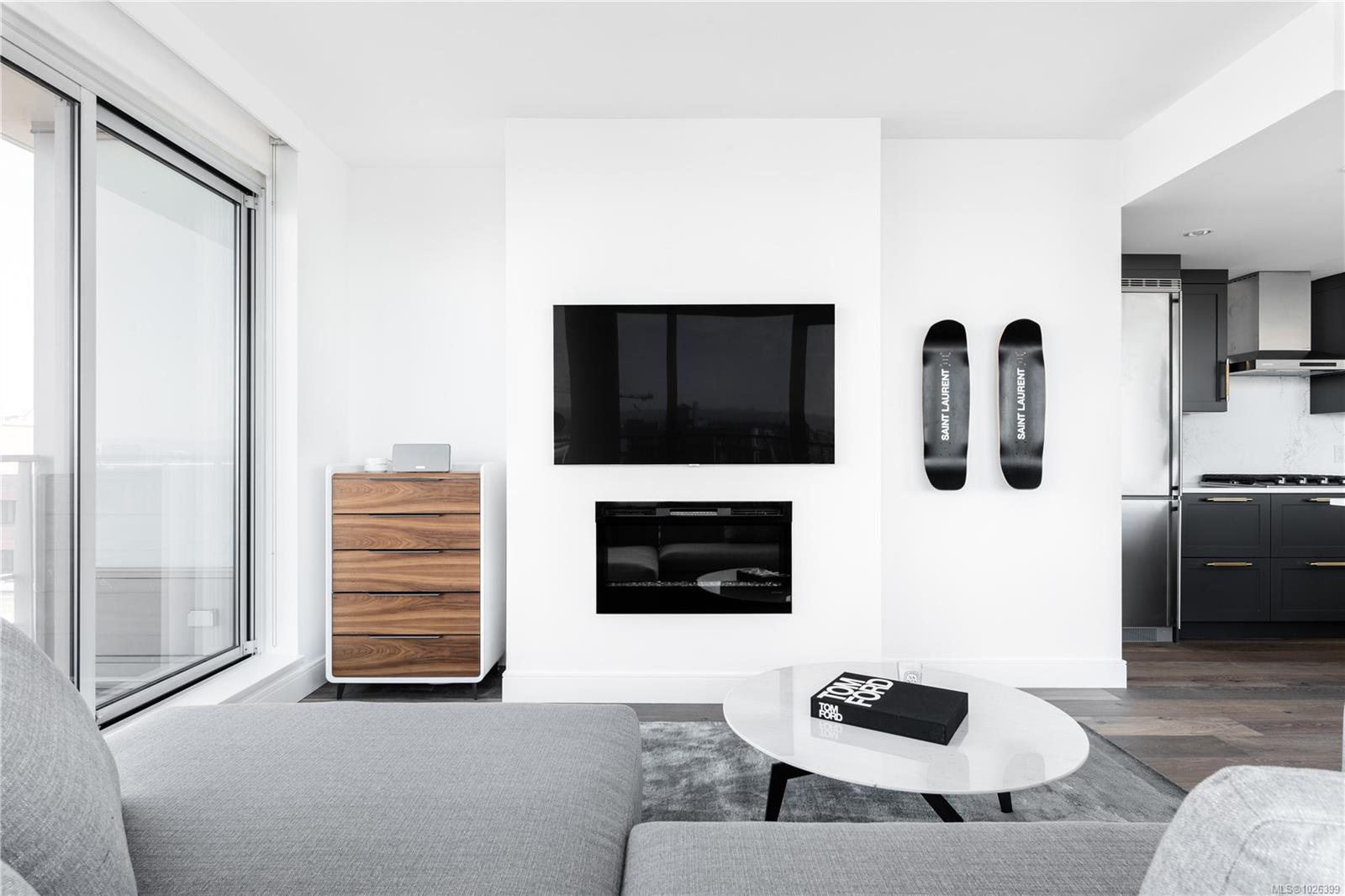 707 Courtney St # 1105