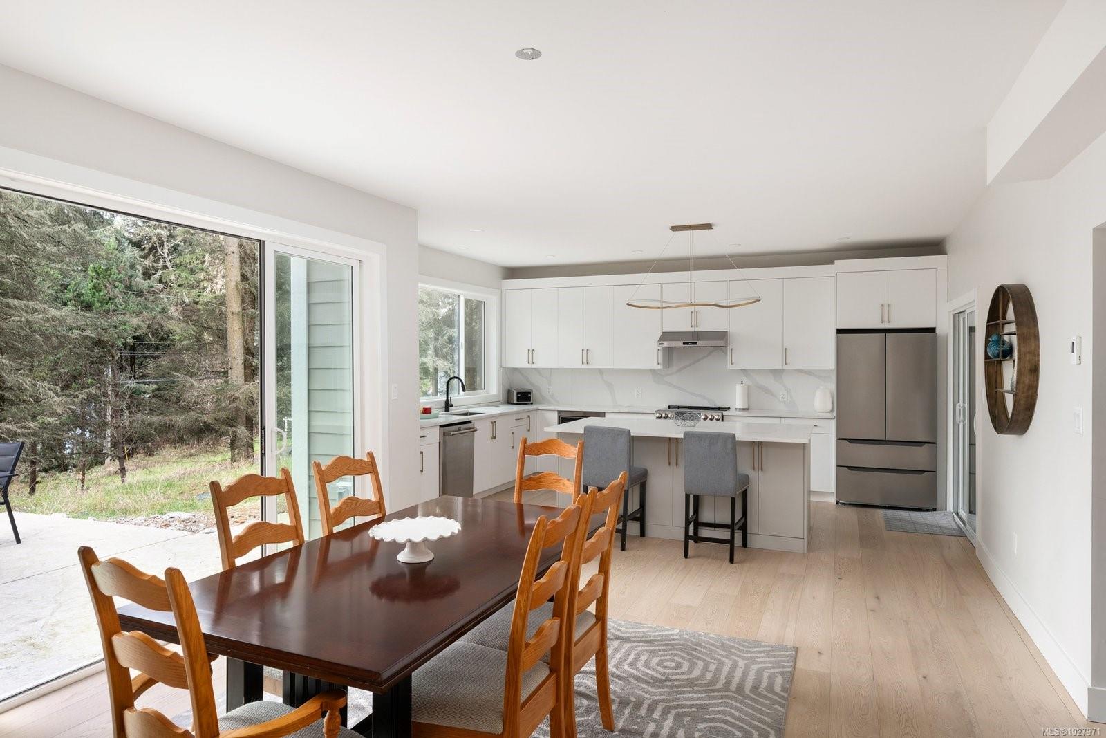 1155 Silver Spray Dr