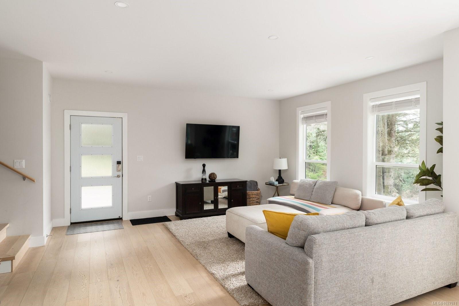 1155 Silver Spray Dr