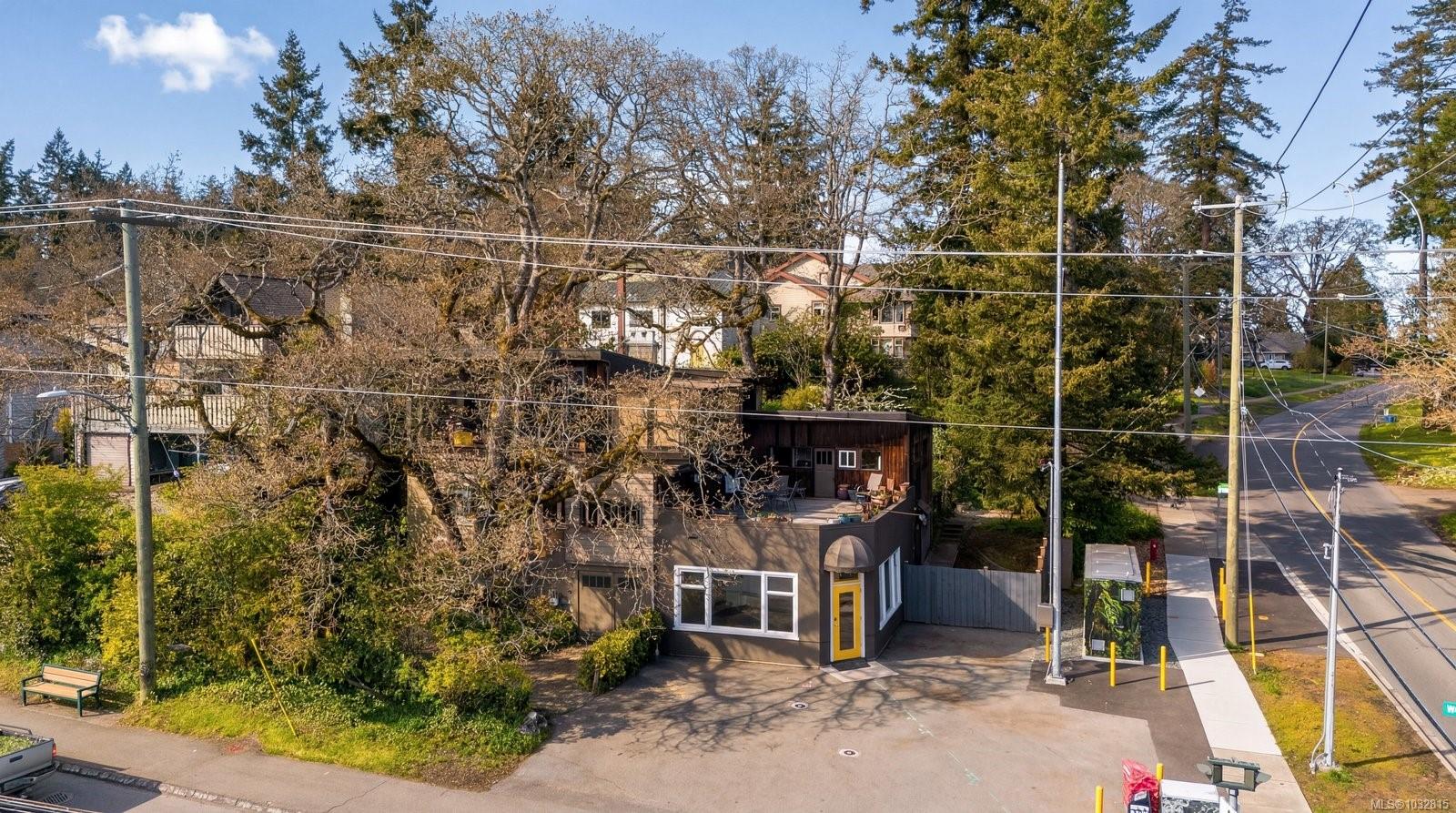 1168 Burnside Rd W