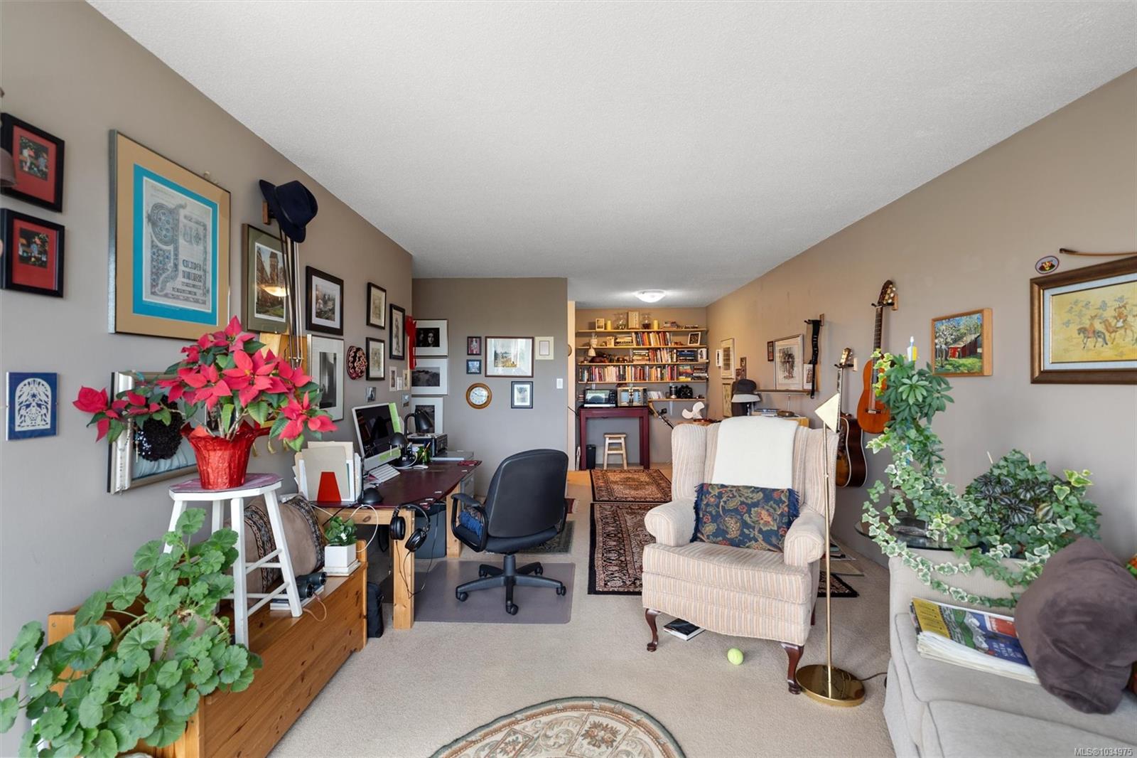 103 Gorge Rd E #703