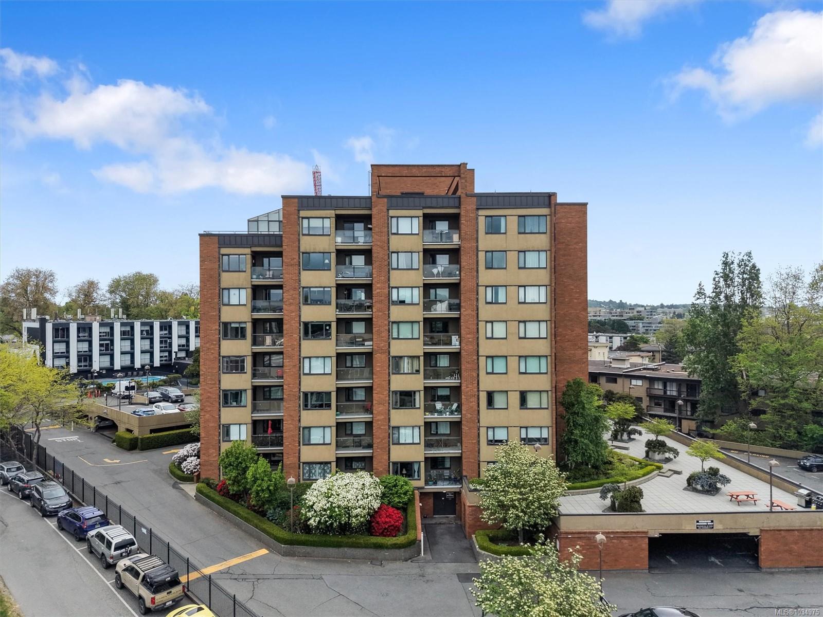103 Gorge Rd E #703