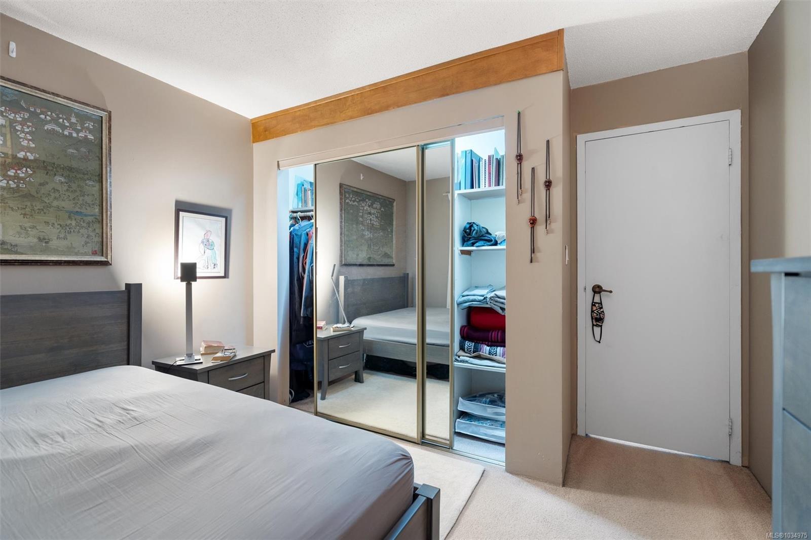 103 Gorge Rd E #703