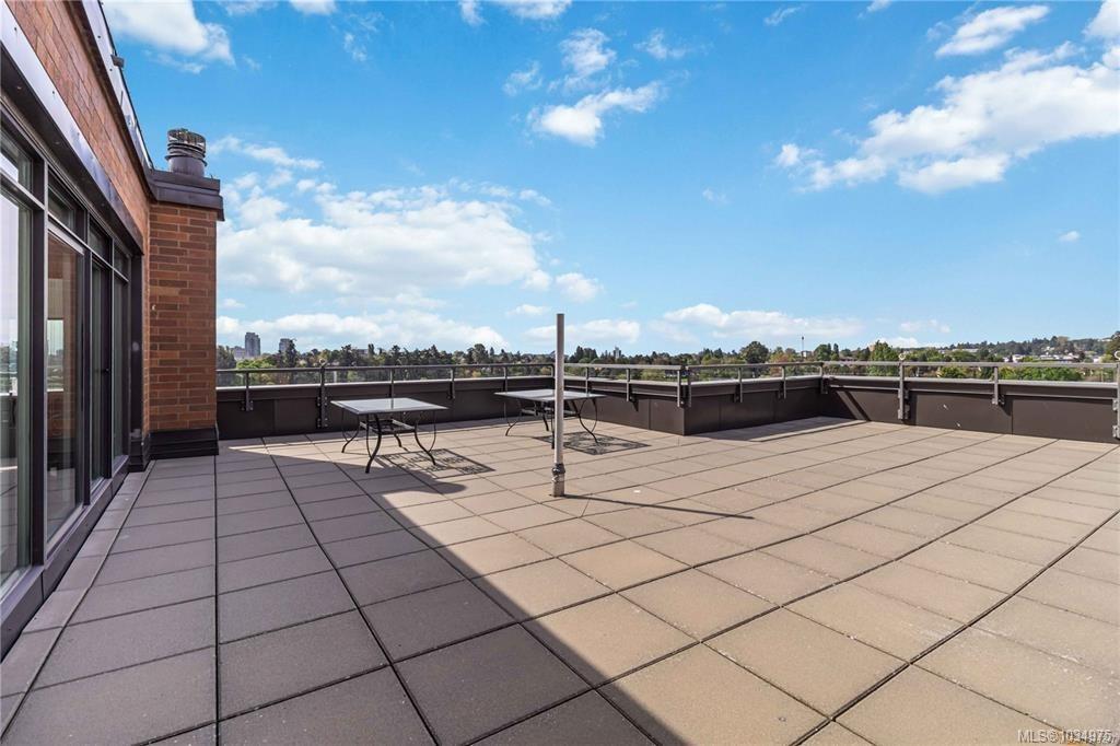 103 Gorge Rd E #703