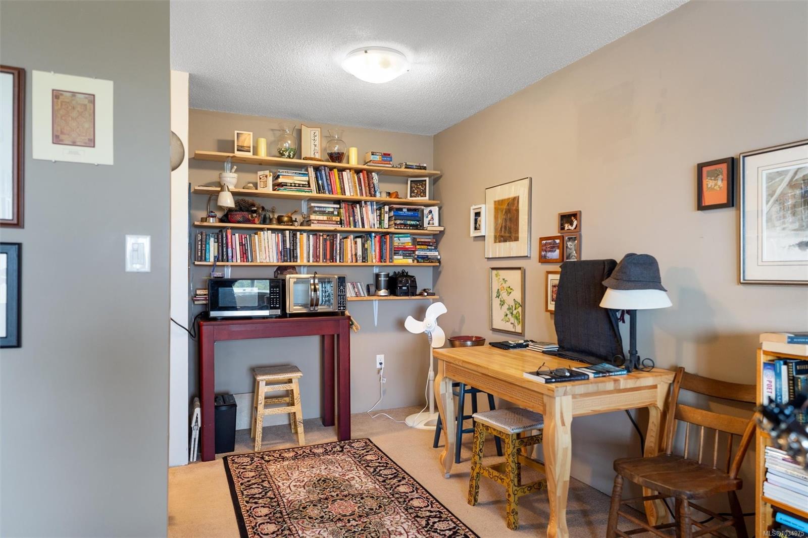 103 Gorge Rd E #703