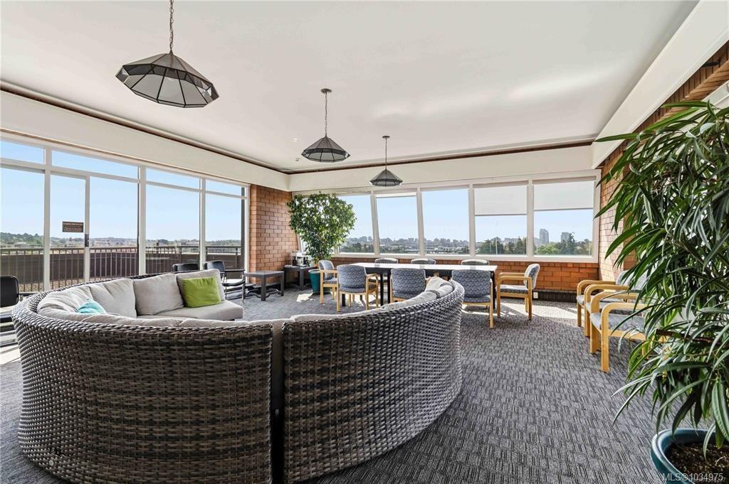 103 Gorge Rd E #703