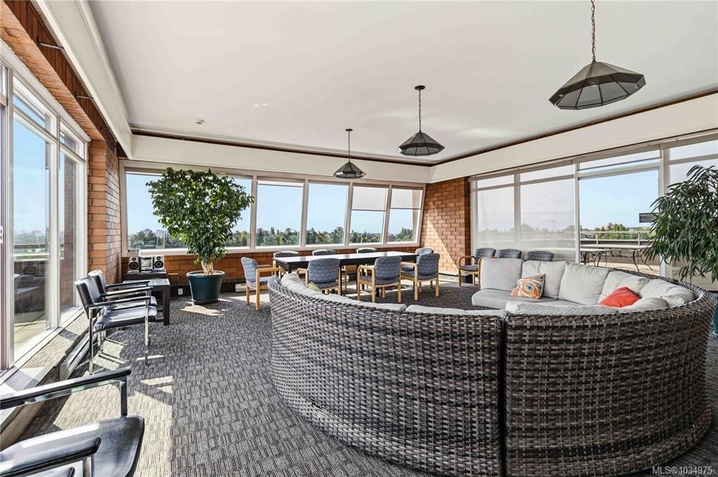 103 Gorge Rd E #703