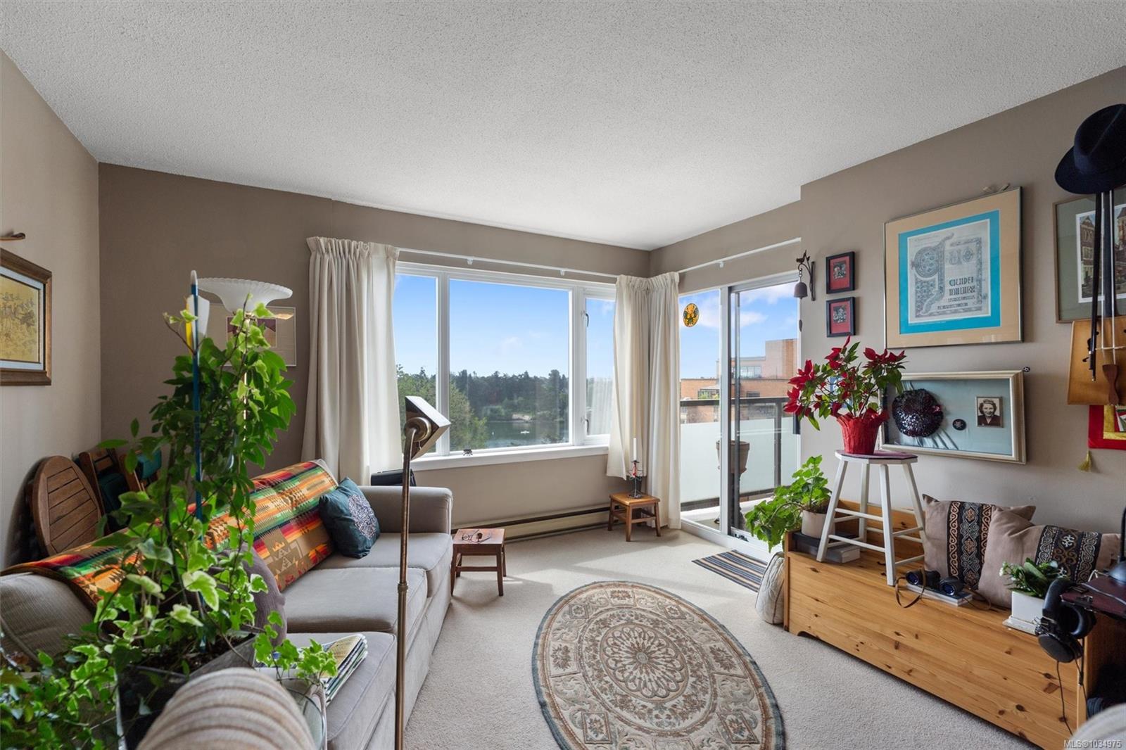 103 Gorge Rd E #703