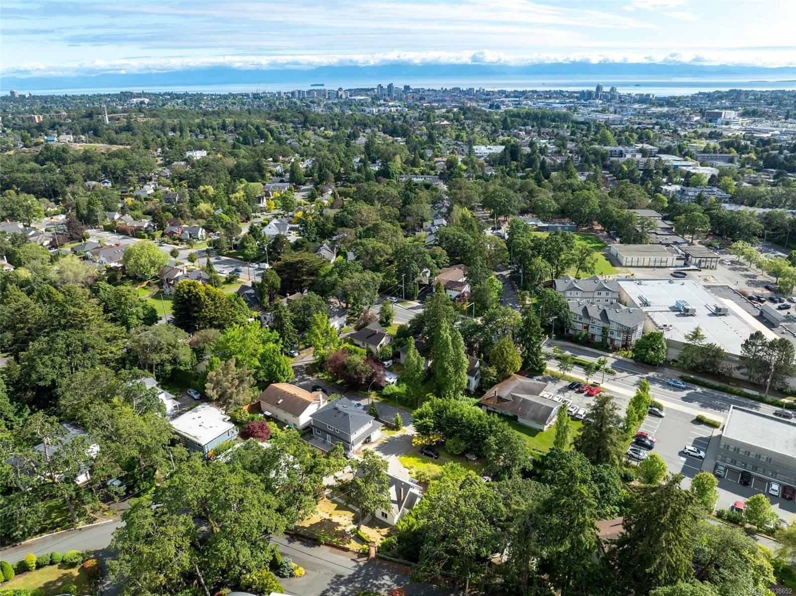 1161 Clovelly Terr