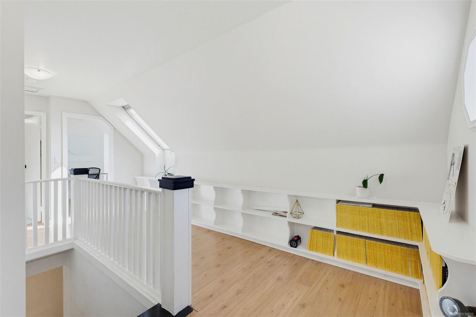 1161 Clovelly Terr