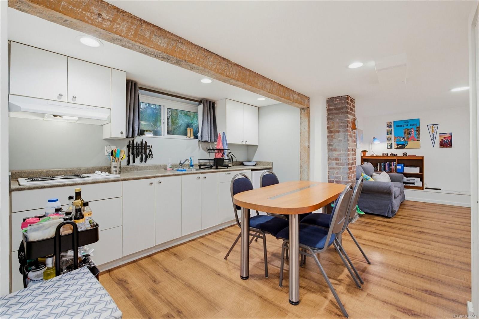 1161 Clovelly Terr