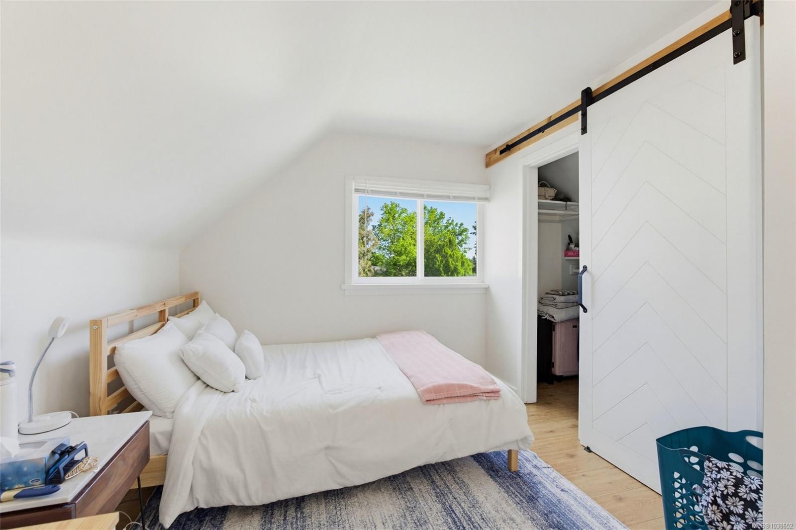 1161 Clovelly Terr