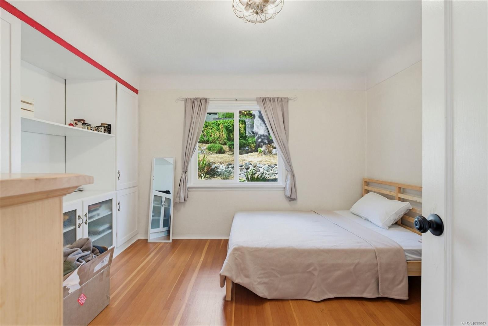1161 Clovelly Terr