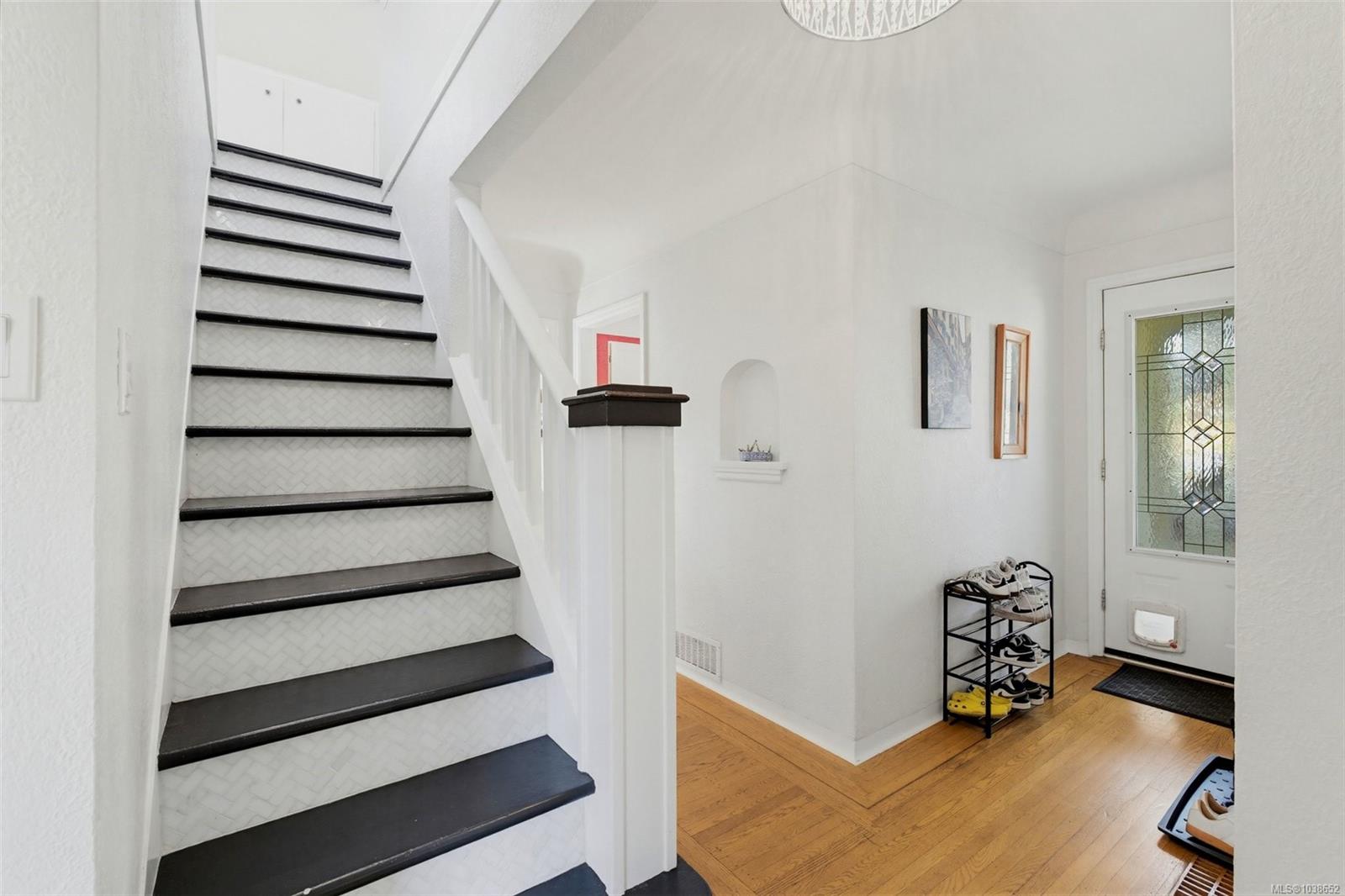 1161 Clovelly Terr