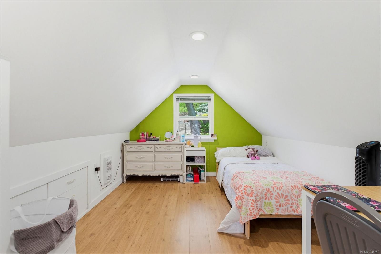 1161 Clovelly Terr