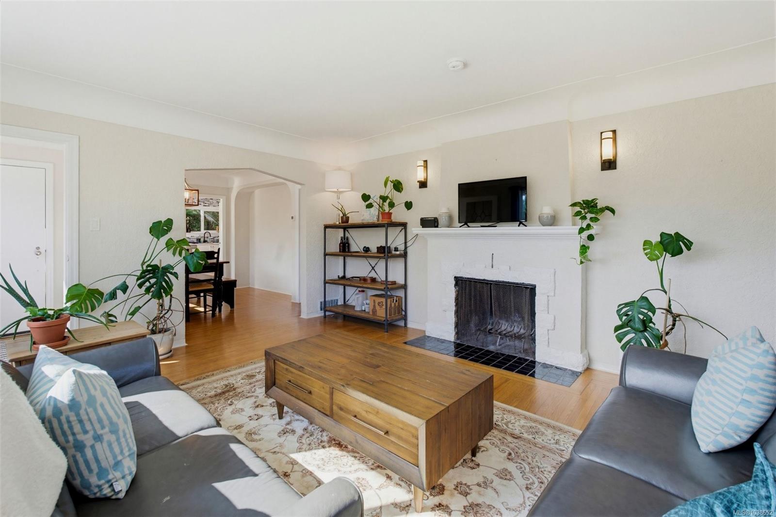 1161 Clovelly Terr