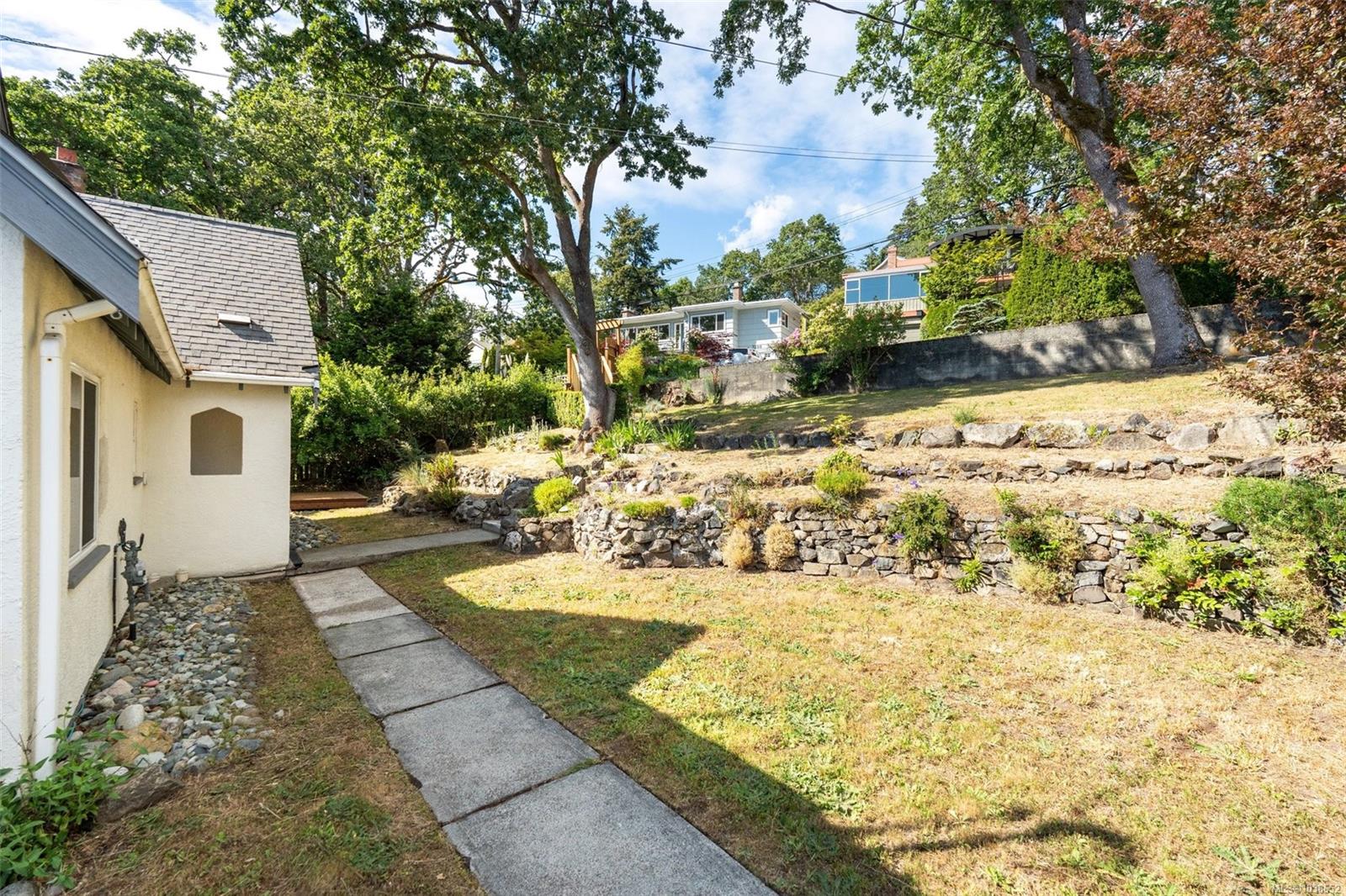 1161 Clovelly Terr