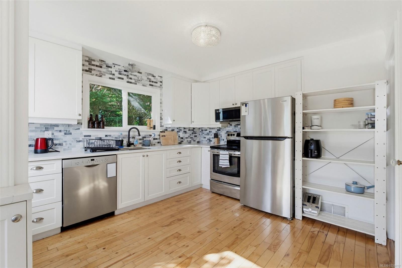 1161 Clovelly Terr