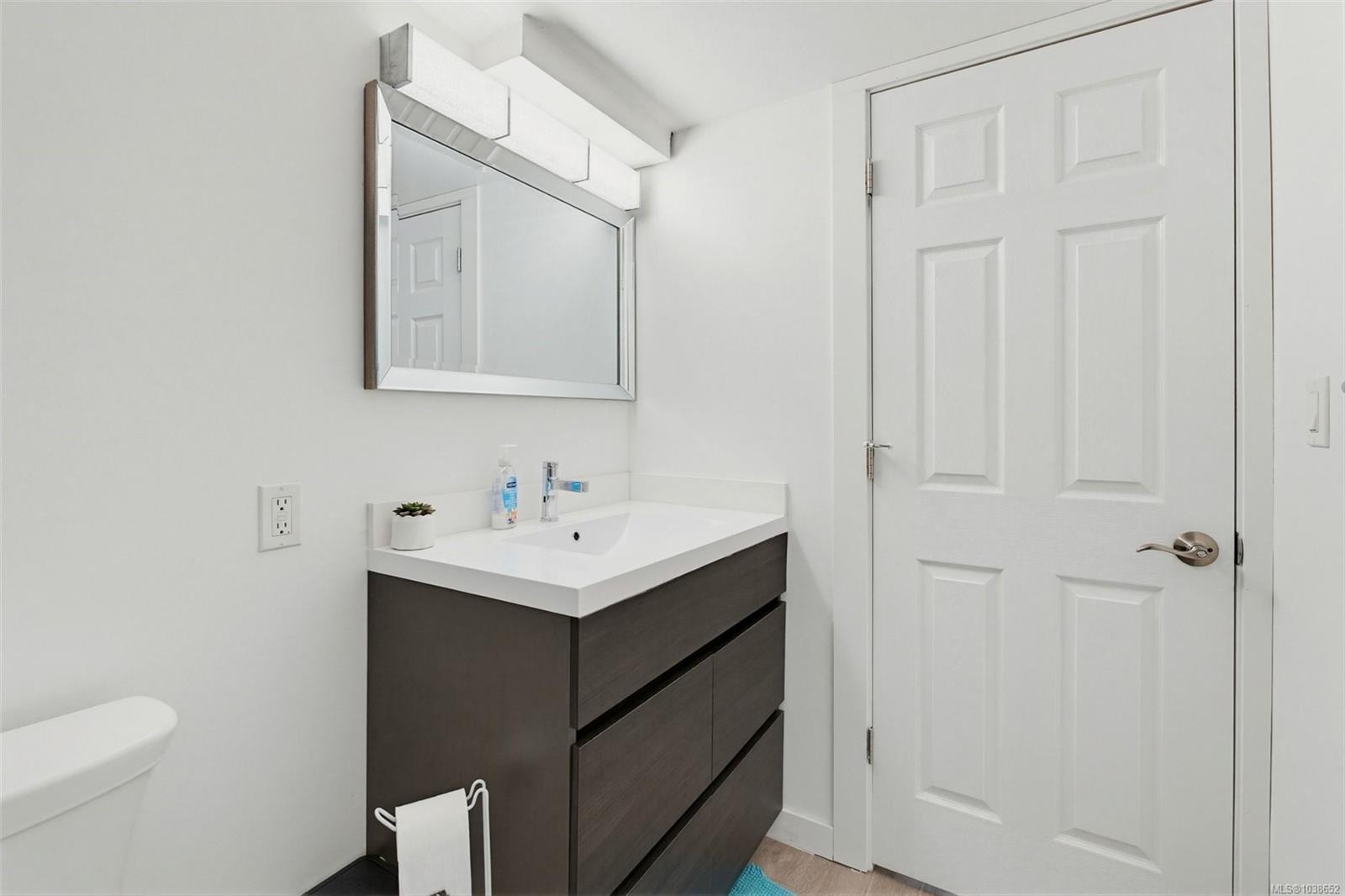 1161 Clovelly Terr