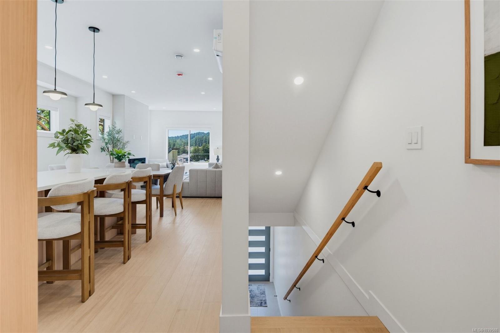 962 Siskin Ridge