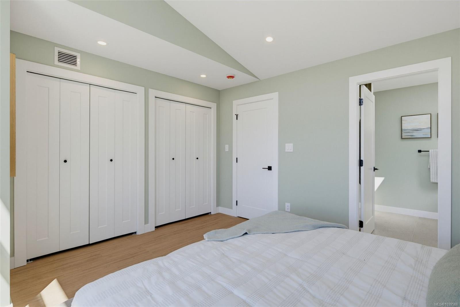 962 Siskin Ridge