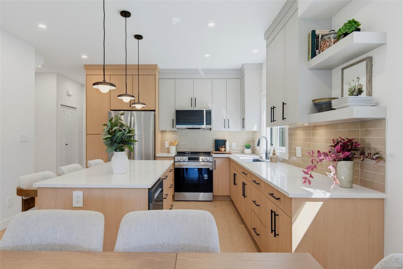 962 Siskin Ridge
