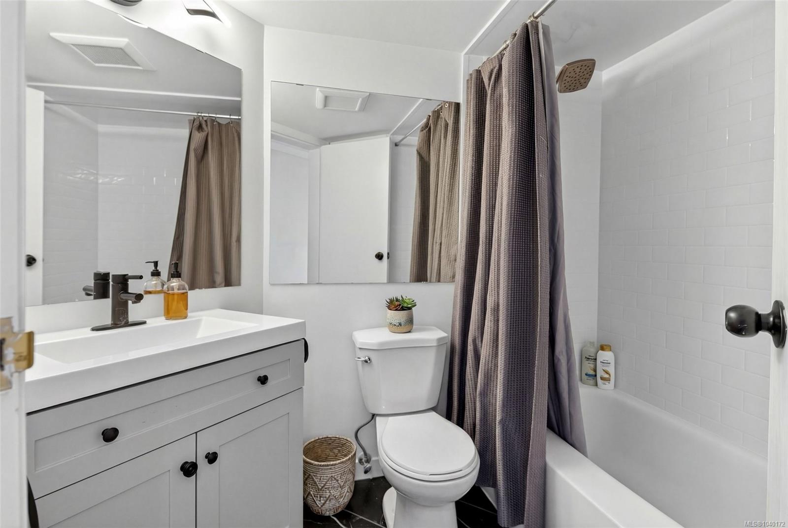 4678 Elk Lake Dr #550B
