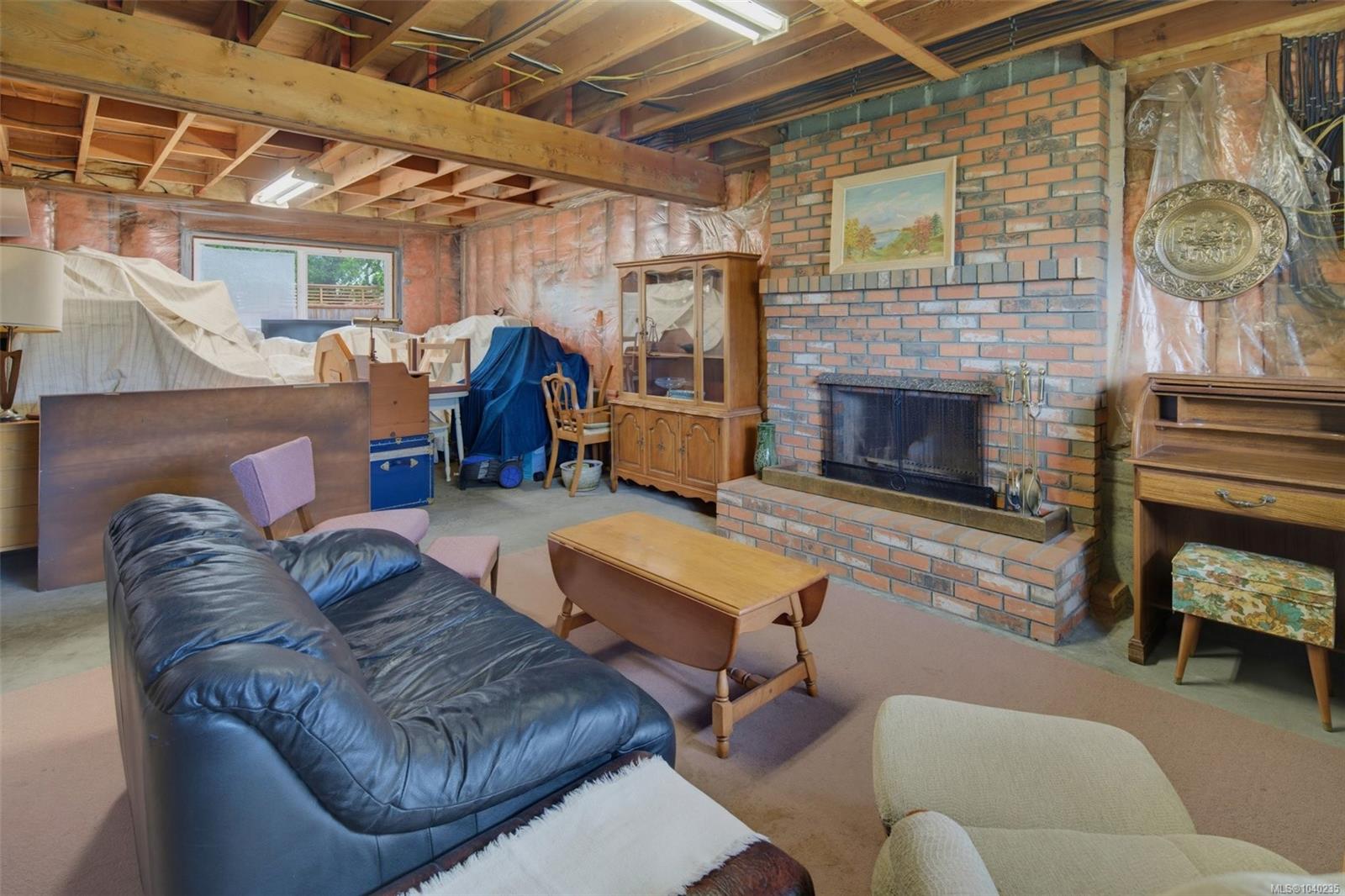1655 Hybury Pl