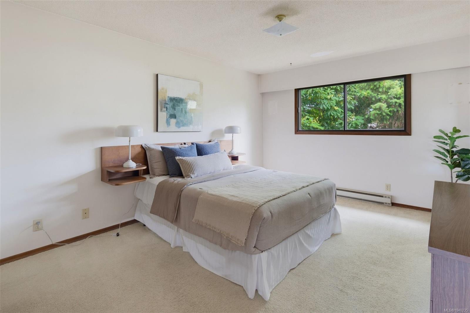 1655 Hybury Pl