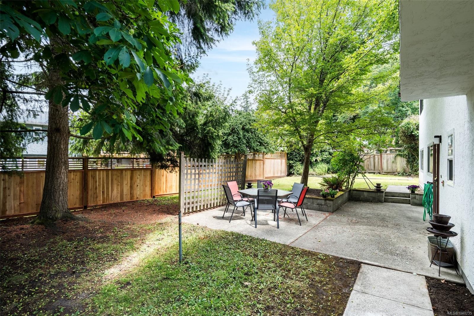 1655 Hybury Pl
