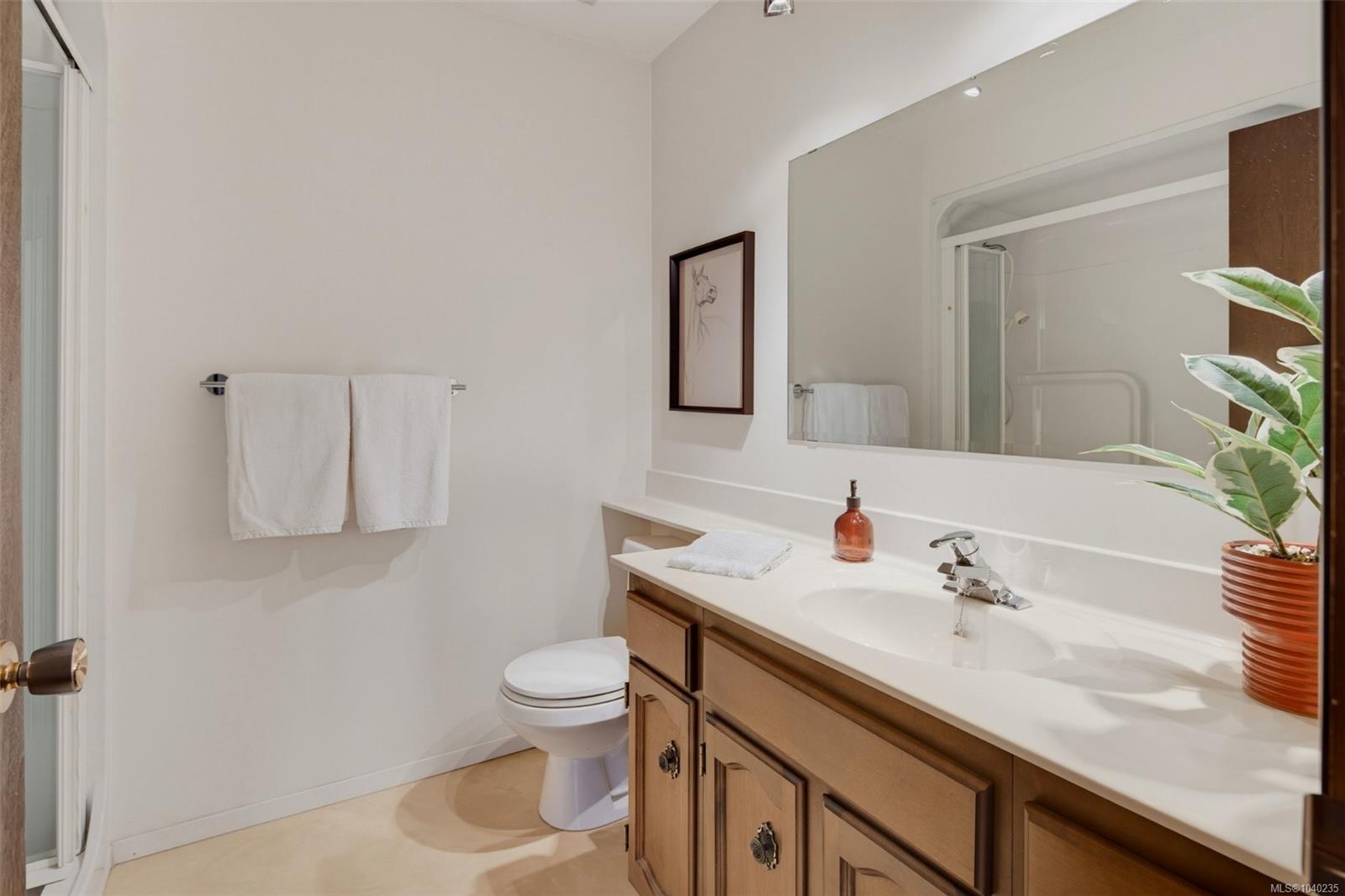 1655 Hybury Pl