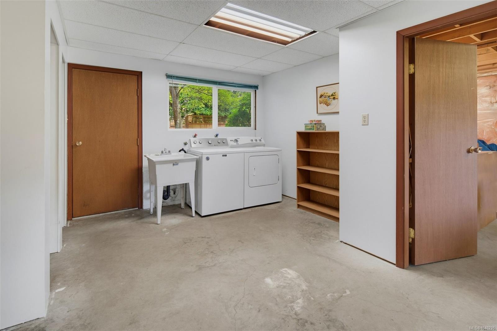 1655 Hybury Pl
