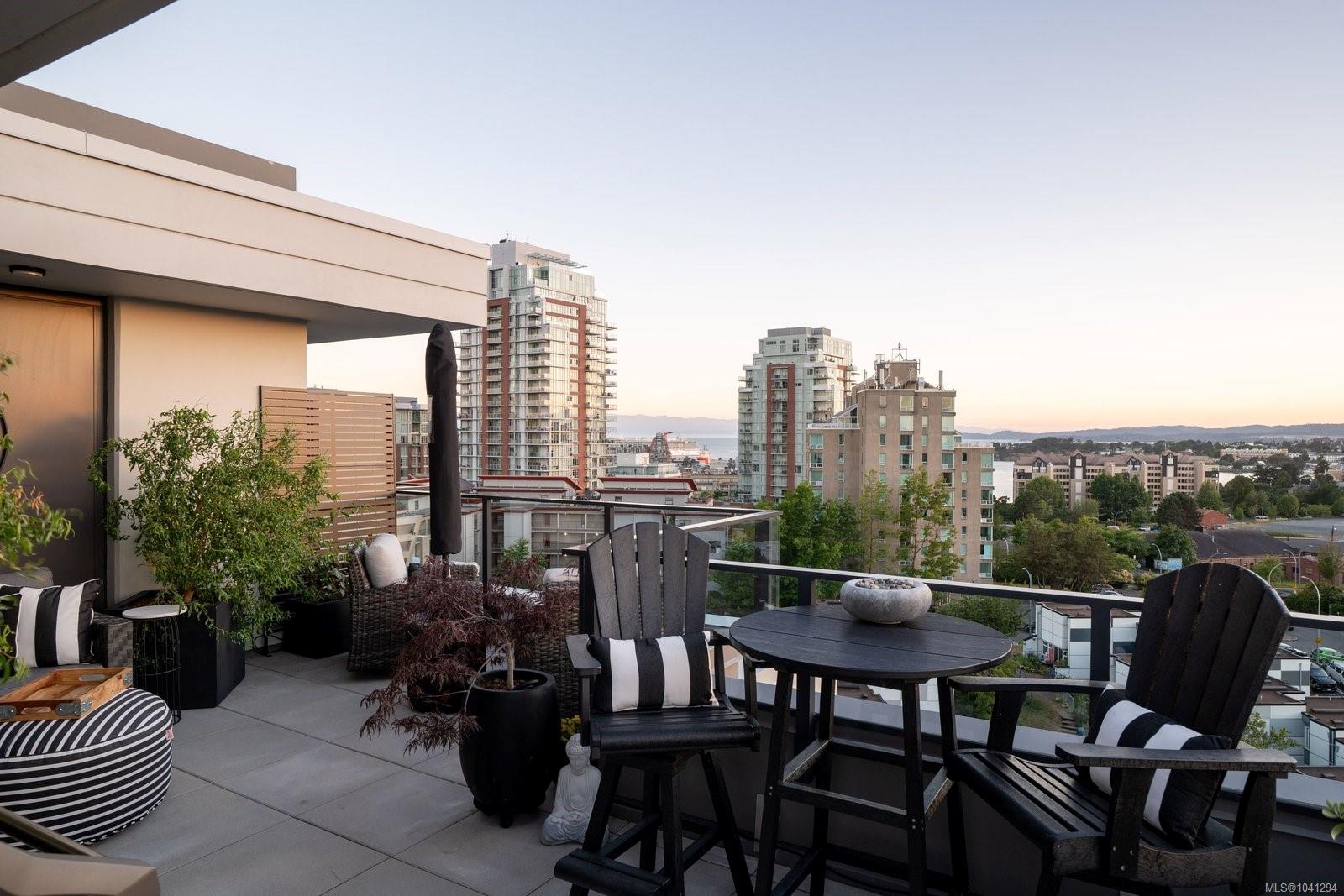 369 Tyee Rd #1205
