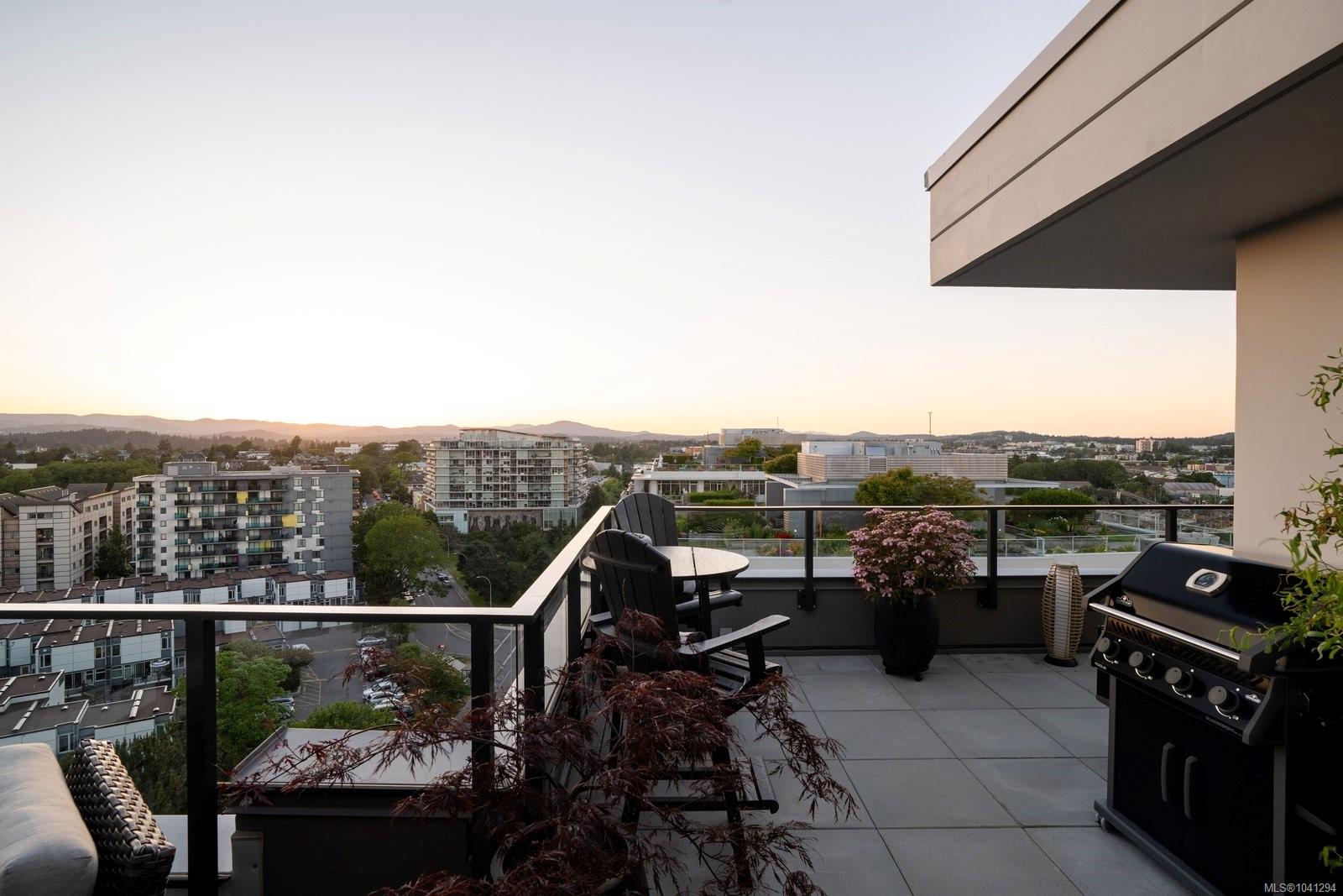 369 Tyee Rd #1205