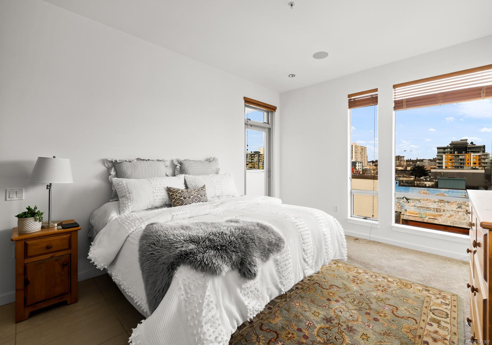 732 Broughton St Unit: 602