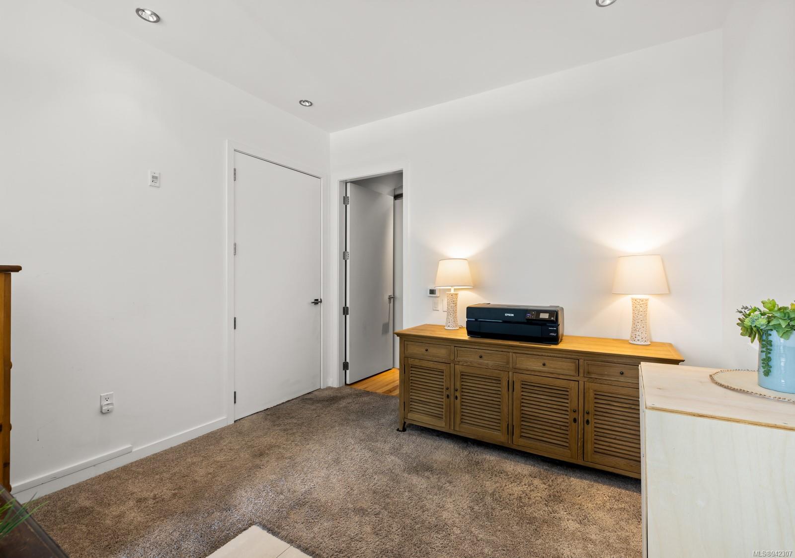 732 Broughton St Unit: 602