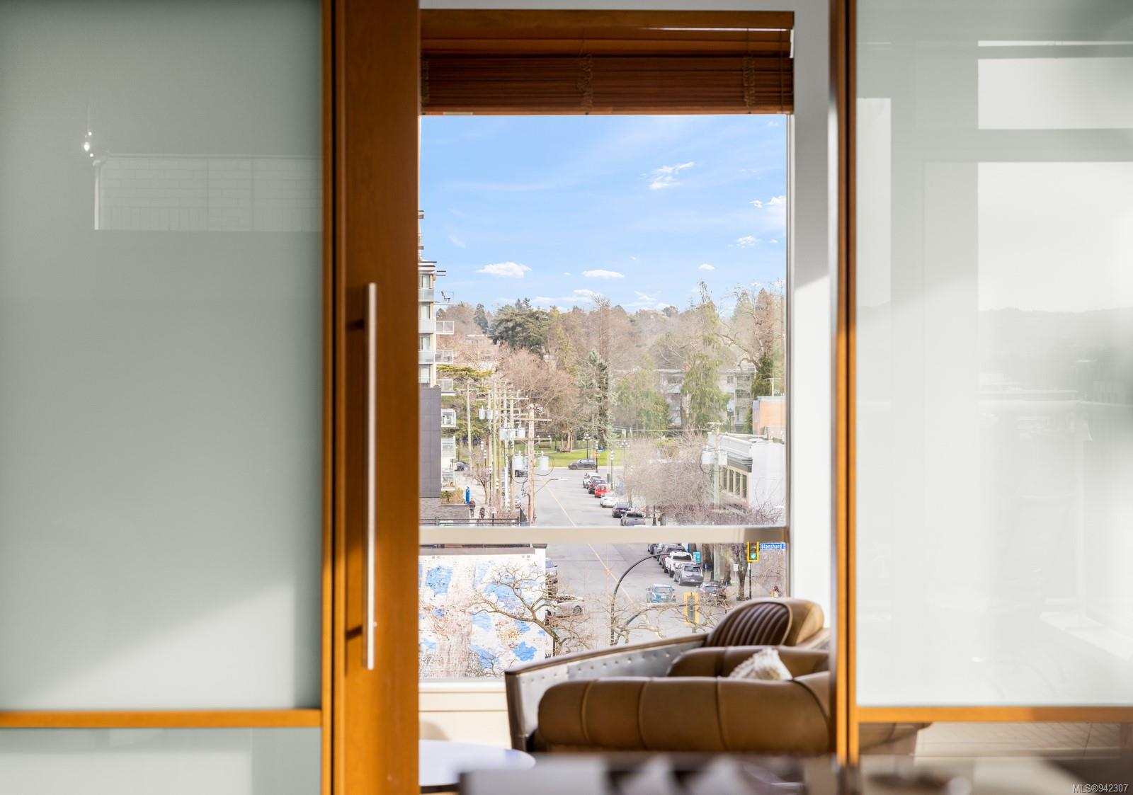 732 Broughton St Unit: 602