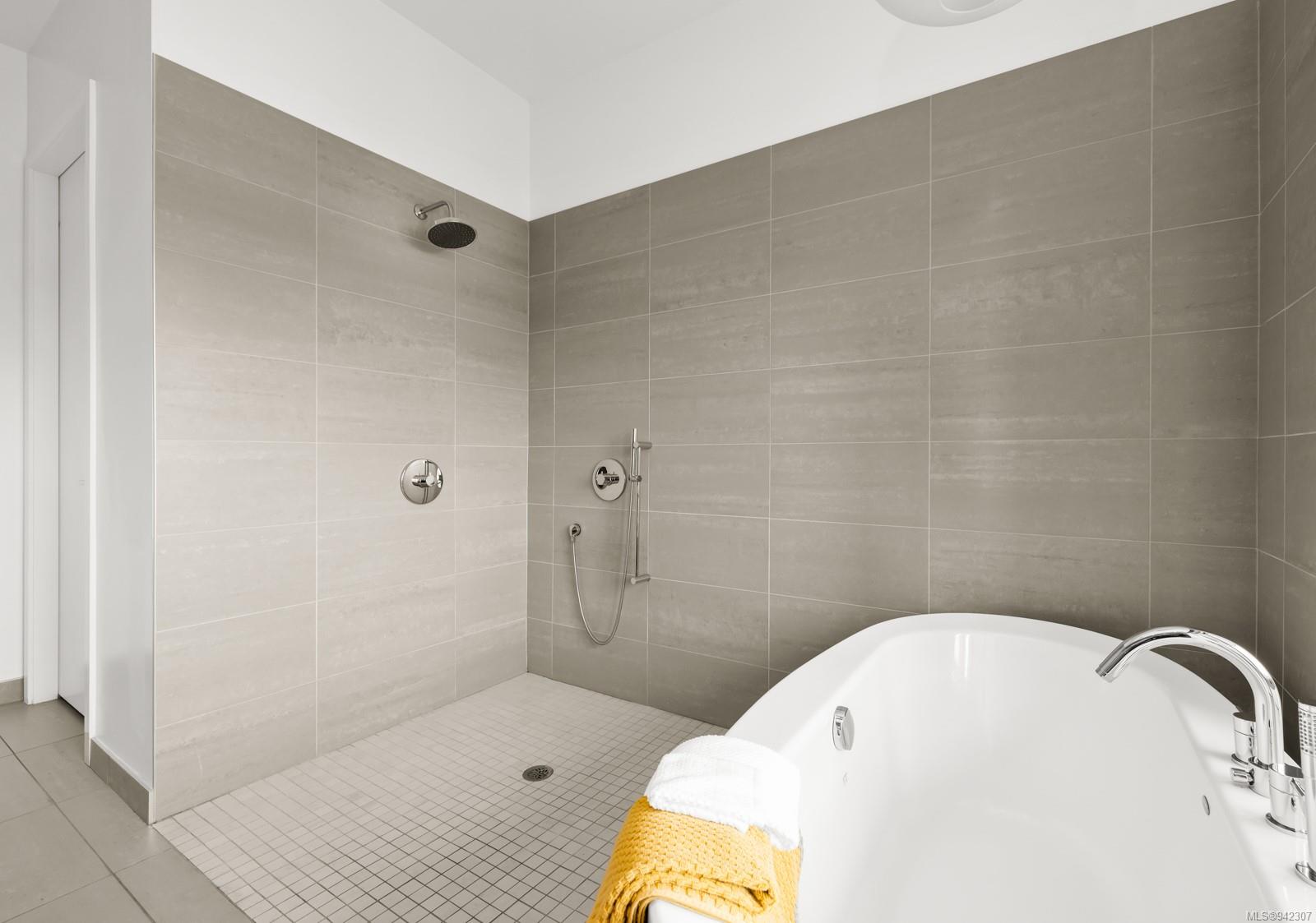 732 Broughton St Unit: 602