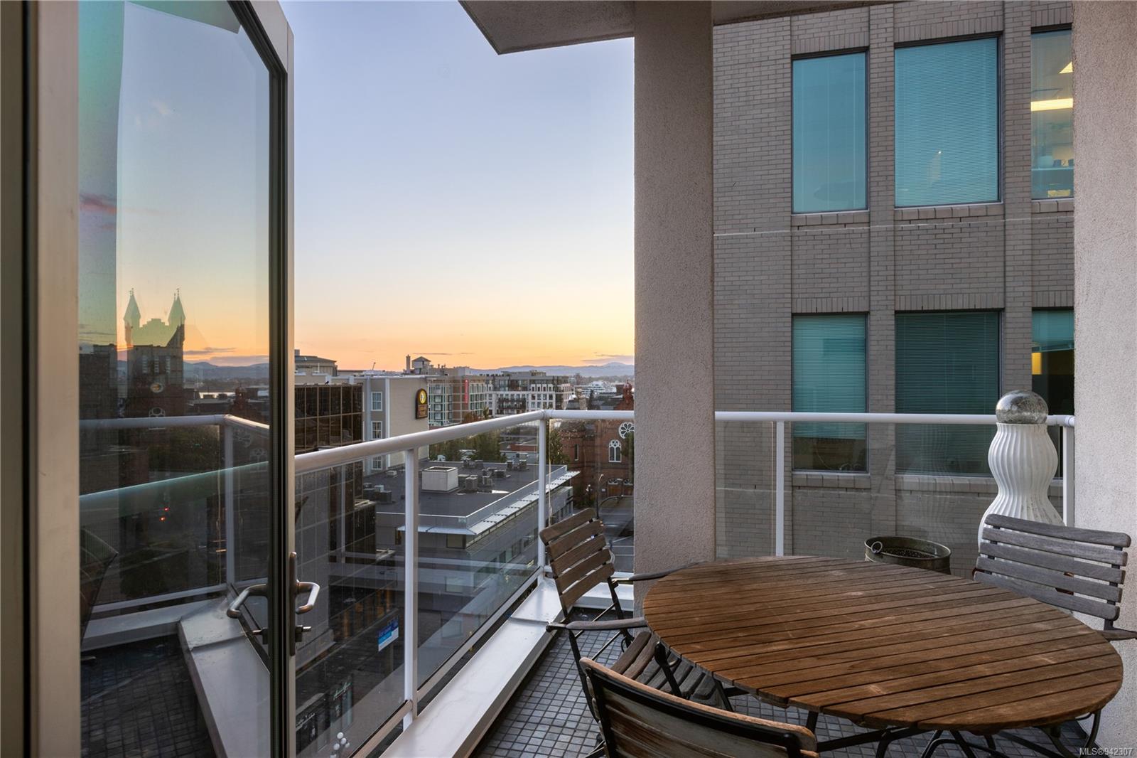 732 Broughton St Unit: 602