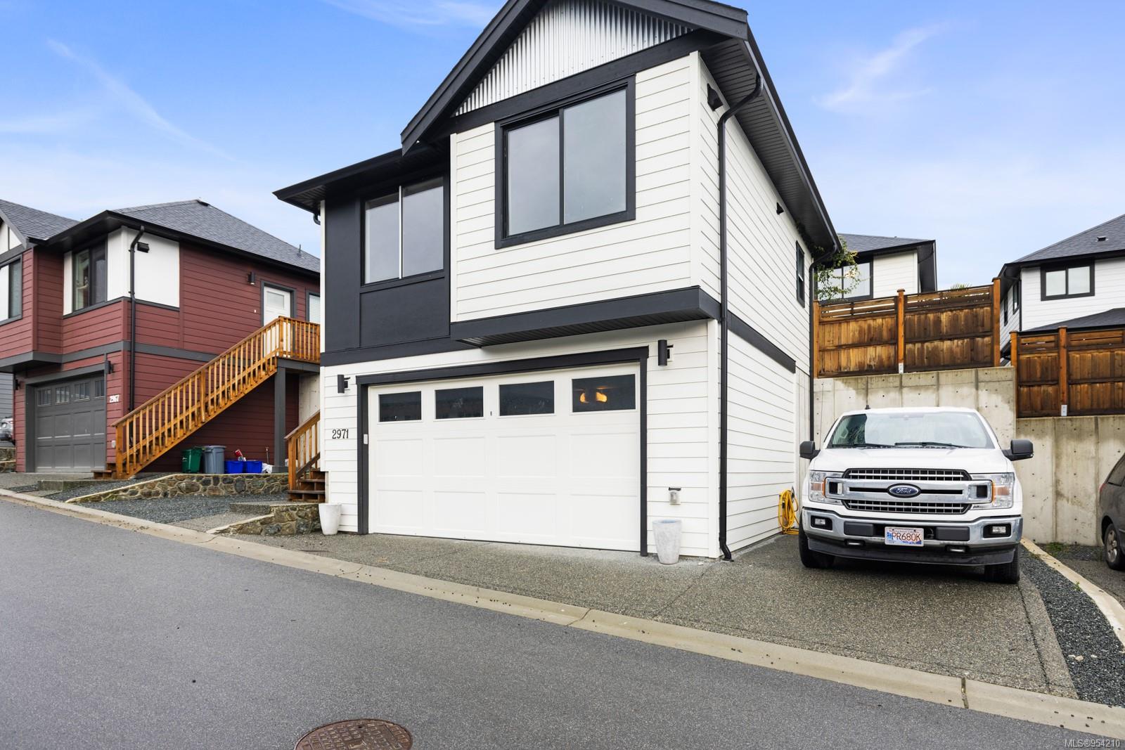 2971 Constellation Ave