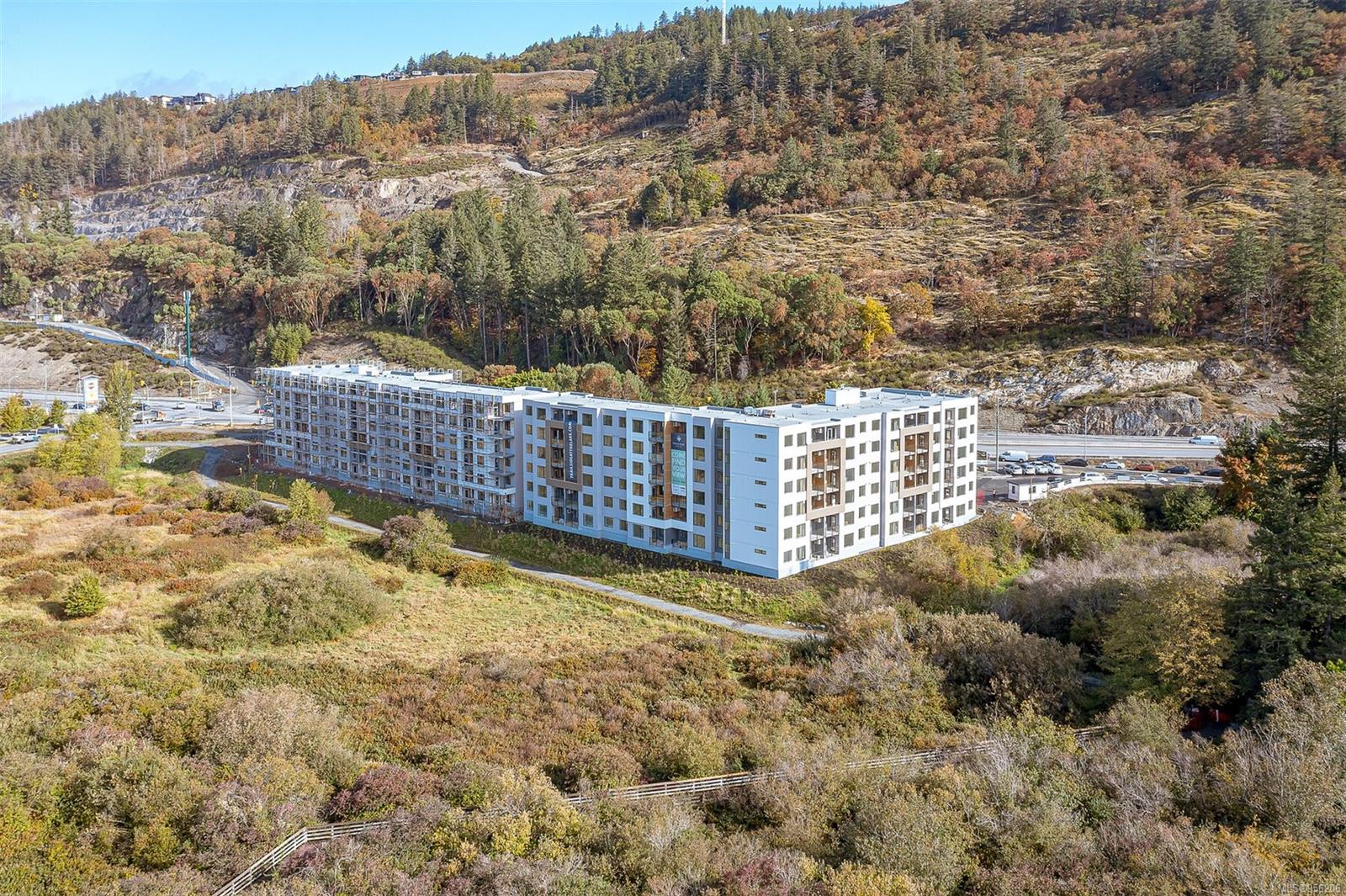 1361 Goldstream Ave # 207