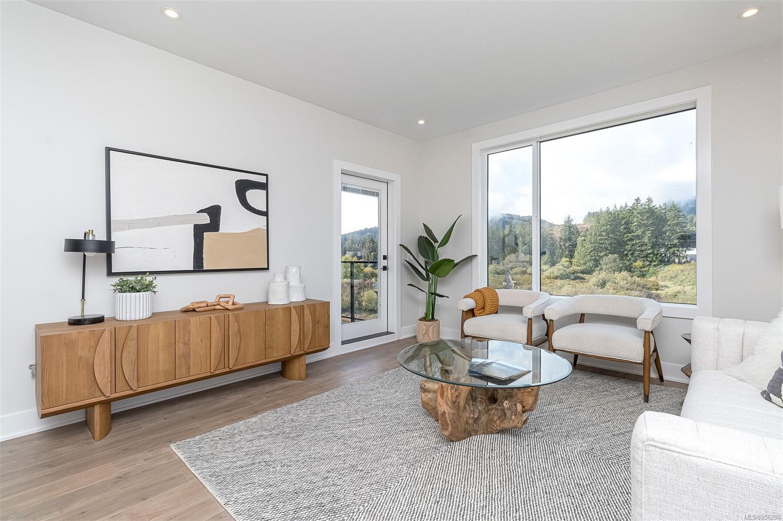 1361 Goldstream Ave # 207