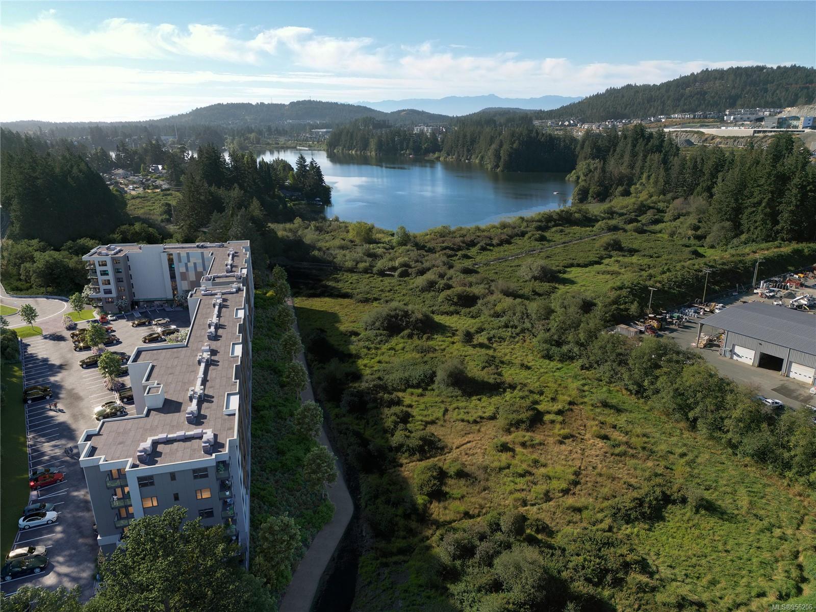 1361 Goldstream Ave # 207