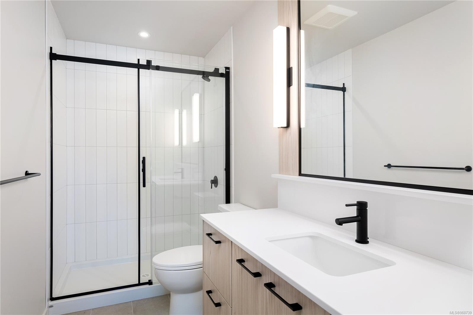 947 Whirlaway Cres # 404