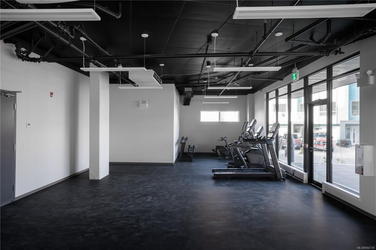 947 Whirlaway Cres # 404